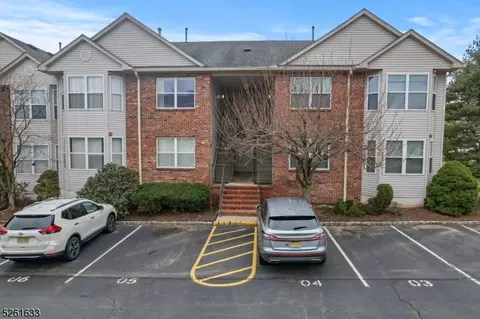 3 Donna Dr, East Hanover, NJ 07936