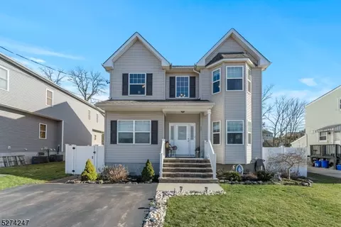 920 Voorhees Ave, Middlesex, NJ 08846