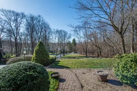 422 Terhune Dr, Wayne, NJ 07470 photo 3