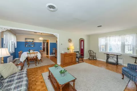 422 Terhune Dr, Wayne, NJ 07470 photo 8