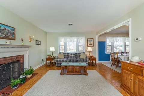 422 Terhune Dr, Wayne, NJ 07470 photo 5