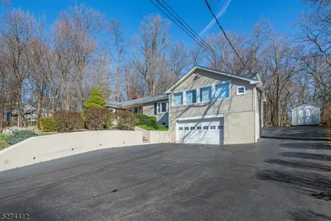 422 Terhune Dr, Wayne, NJ 07470 photo 38