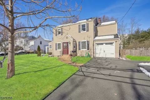 150 Hillside Ave, Livingston, NJ 07039