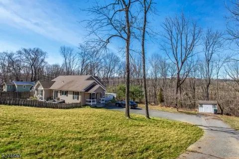307 Dogwood Dr, Hampton, NJ 08827 photo 17