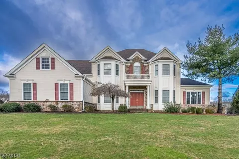 23 Highlands Way, Phillipsburg, NJ 08865