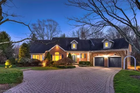 3 Tennyson Ct, Morristown, NJ 07960