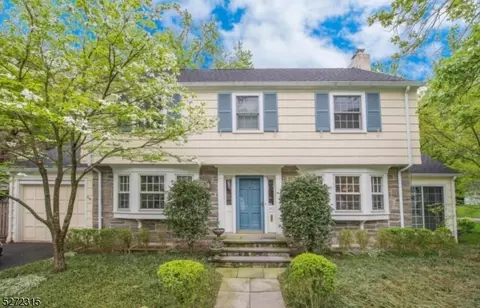 20 Oak Hill Rd, Millburn Twp, NJ 07078