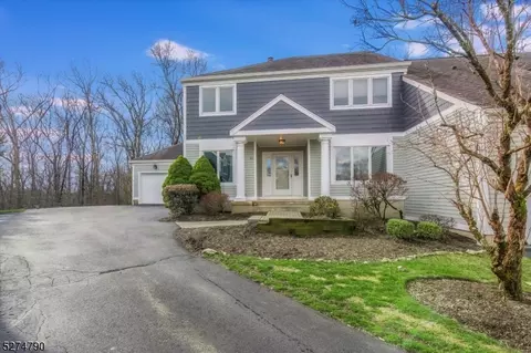 83 Cobbler Sq, Sparta, NJ 07871