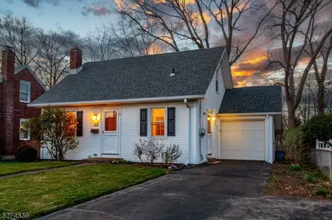 22 Forest Rd, Dumont, NJ 07628