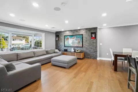 98 Pitt Rd, Springfield, NJ 07081 photo 6