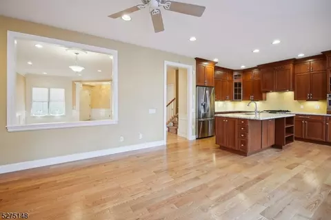 48 Mulberry Ct #48, Paramus, NJ 07652 photo 10
