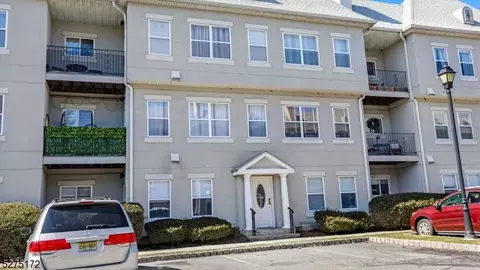 1220 Brittany Dr #1220, Wayne, NJ 07470