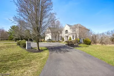 2 Butler Rd, Franklin Twp, NJ 08823