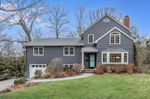 29 Whitewood Dr, Summit, NJ 07901