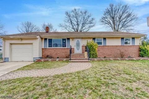 95 Hillcrest Ave, Franklin Twp, NJ 08873