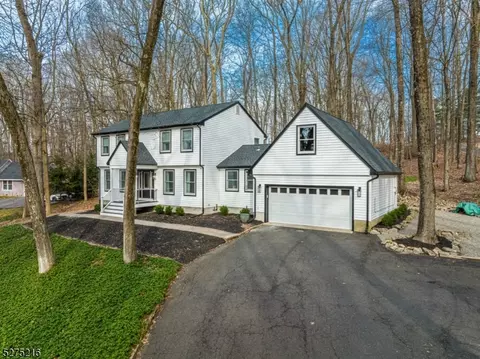 486 Bellwood Park Rd, Bethlehem Twp, NJ 08802