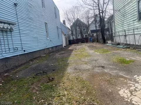 192 Taylor St, City Of Orange Twp, NJ 07050 photo 2