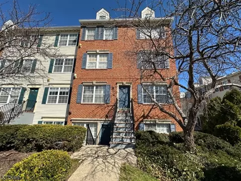 87 Vaughan Dr, Newark, NJ 07103