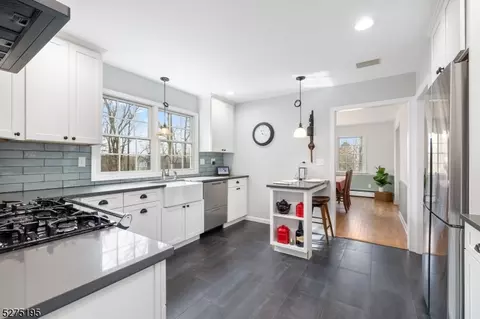 23 Highland Ave, Long Hill, NJ 07933 photo 15