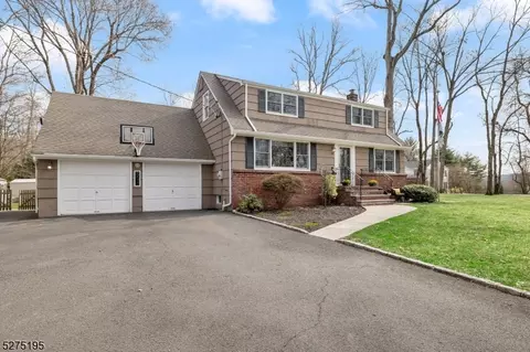 23 Highland Ave, Long Hill, NJ 07933 photo 2