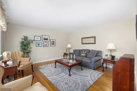 23 Highland Ave, Long Hill, NJ 07933 photo 8