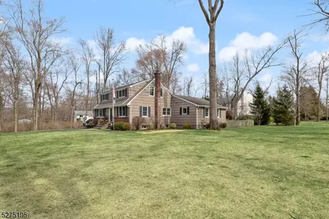 23 Highland Ave, Long Hill, NJ 07933 photo 3