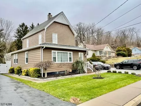 393 Ringwood Ave #2, Wanaque, NJ 07465