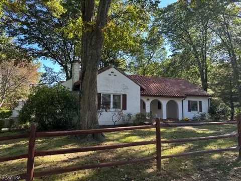 15 Old Budd Lake Rd, Mount Olive, NJ 07828
