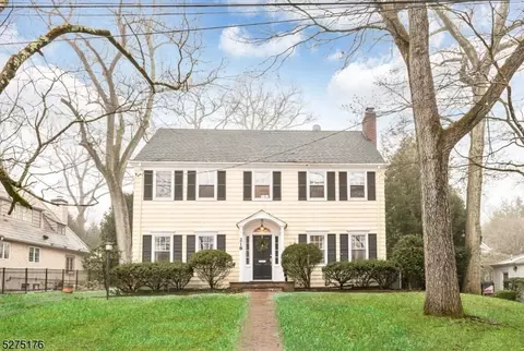 218 Richards Rd, Ridgewood, NJ 07450