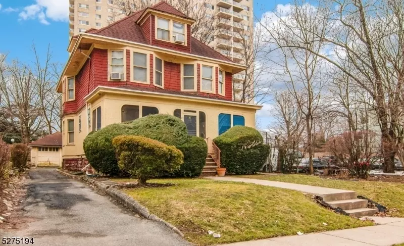  15 E Highland Ave, East Orange, NJ 07018 photo 2