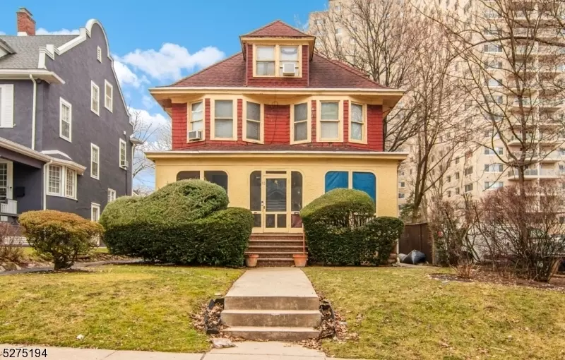  15 E Highland Ave, East Orange, NJ 07018 photo 1
