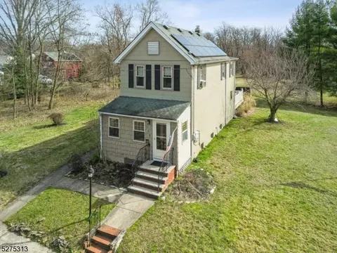 124 Prospect Pl, Middlesex, NJ 08846