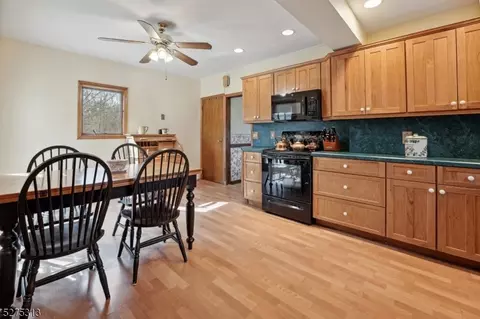 124 Prospect Pl, Middlesex, NJ 08846 photo 10