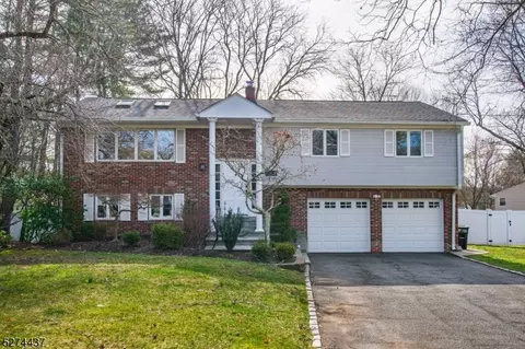 1 Tabor Ct, Livingston, NJ 07039