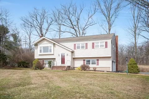 57 Cross Rd, Hanover, NJ 07927