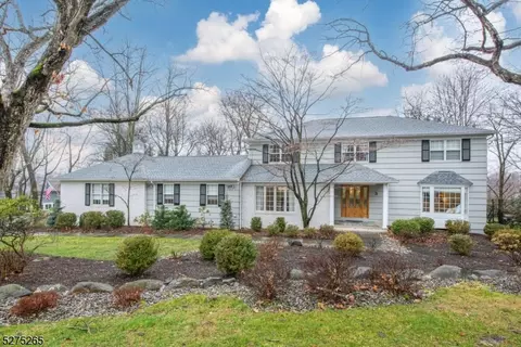 3 Chadwick Rd, Livingston, NJ 07039