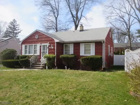 7 School St, Clark, NJ 07066
