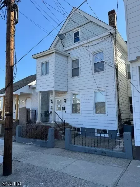 89 E 17th St, Paterson, NJ 07524