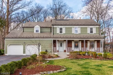 7 Birch Dr, Roseland, NJ 07068