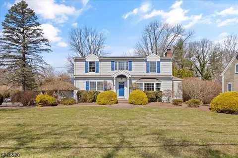 5 Orchard Ln, Berkeley Heights, NJ 07922