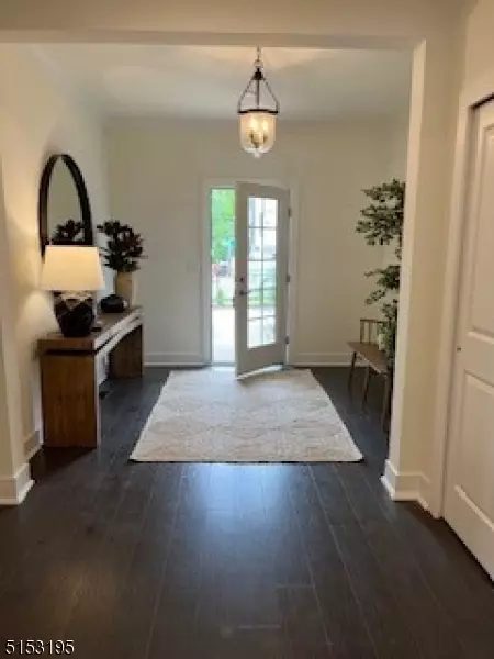 41 Higbie Way, Morris Plains, NJ 07950