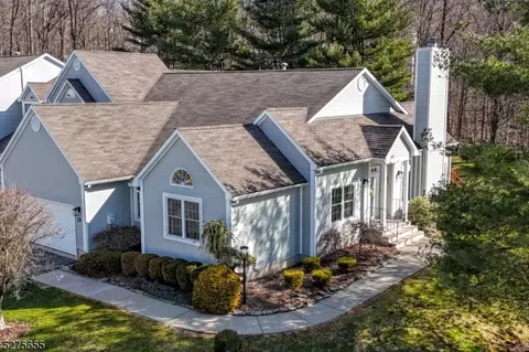 112 Worcester Dr, Wayne, NJ 07470