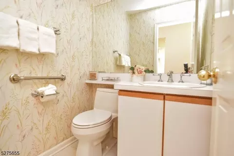 112 Worcester Dr, Wayne, NJ 07470 photo 21