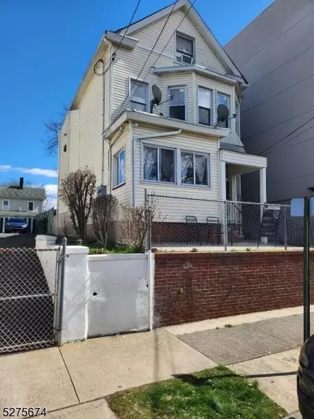 519 E 24th St, Paterson, NJ 07514