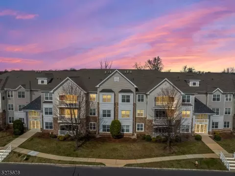 3305 Chesterwood Way, Somerset, NJ 08873