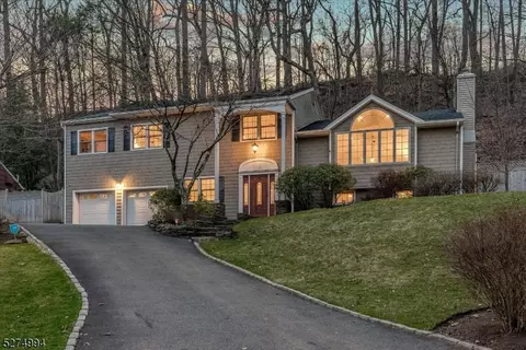 186 Highland Ave, Montclair, NJ 07042