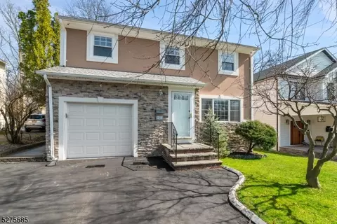 24 Royal Ave, Livingston, NJ 07039