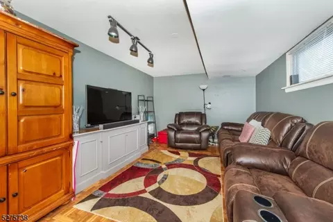 264 Perry St, Dover, NJ 07801 photo 3