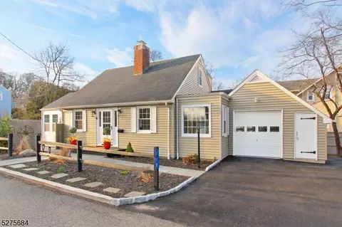 118 Mountain Ave, North Caldwell, NJ 07006