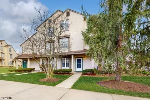 1401 Commons Dr, East Brunswick, NJ 08816